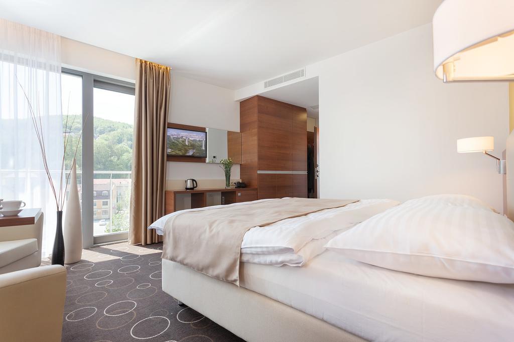 Wellness Hotel Panorama Trenčianske Teplice Стая снимка
