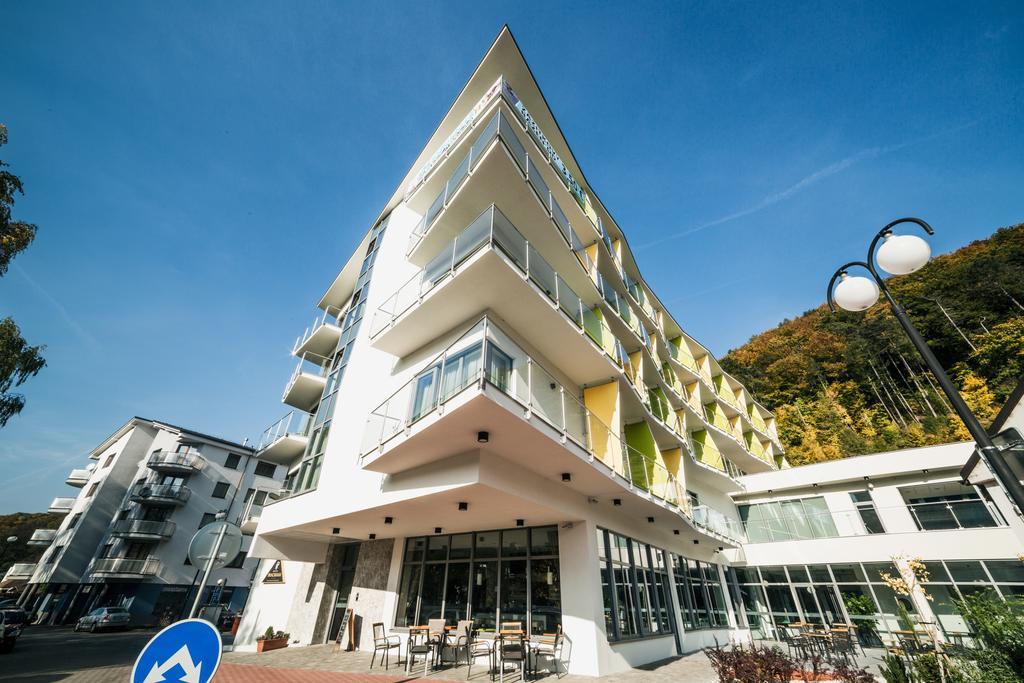 Wellness Hotel Panorama Trenčianske Teplice Екстериор снимка