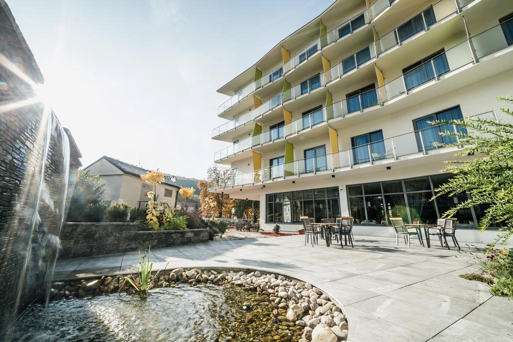 Wellness Hotel Panorama Trenčianske Teplice Екстериор снимка